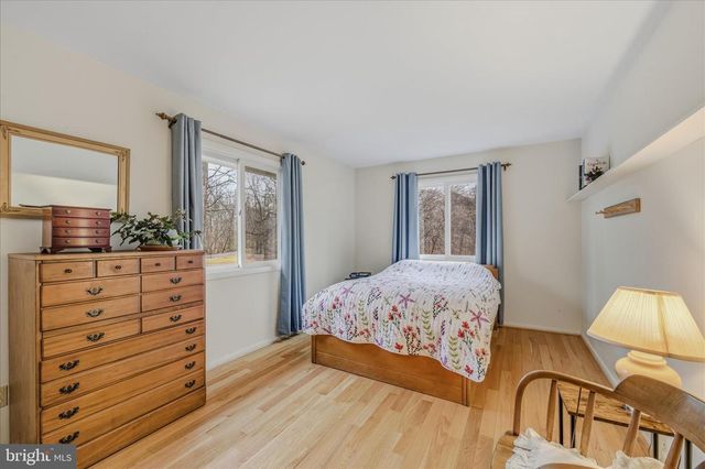 91 IRONWOOD LN, Berkeley Springs, WV 25411