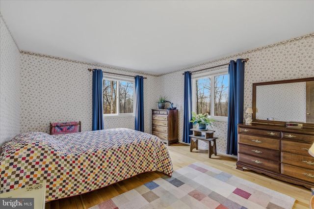 91 IRONWOOD LN, Berkeley Springs, WV 25411