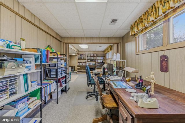 91 IRONWOOD LN, Berkeley Springs, WV 25411