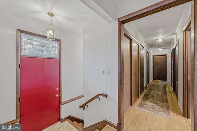 91 IRONWOOD LN, Berkeley Springs, WV 25411