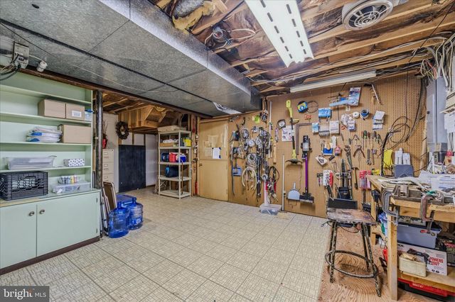 91 IRONWOOD LN, Berkeley Springs, WV 25411