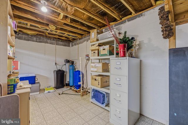 91 IRONWOOD LN, Berkeley Springs, WV 25411