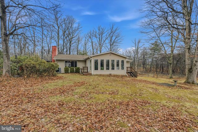 91 IRONWOOD LN, Berkeley Springs, WV 25411