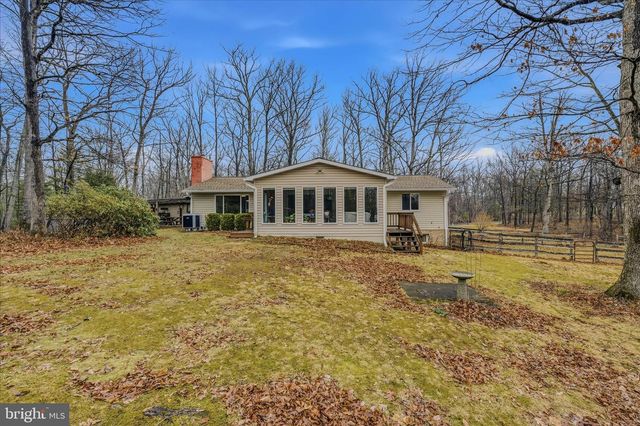 91 IRONWOOD LN, Berkeley Springs, WV 25411