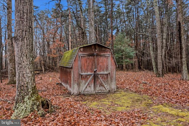 91 IRONWOOD LN, Berkeley Springs, WV 25411