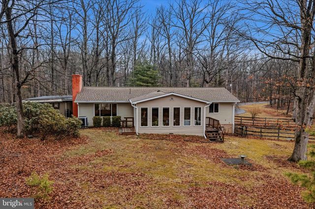 91 IRONWOOD LN, Berkeley Springs, WV 25411