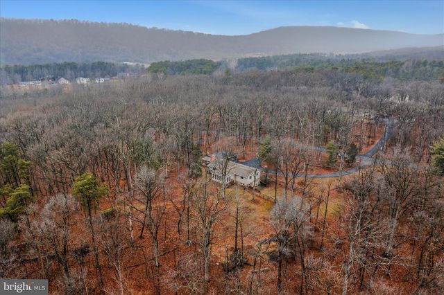 91 IRONWOOD LN, Berkeley Springs, WV 25411