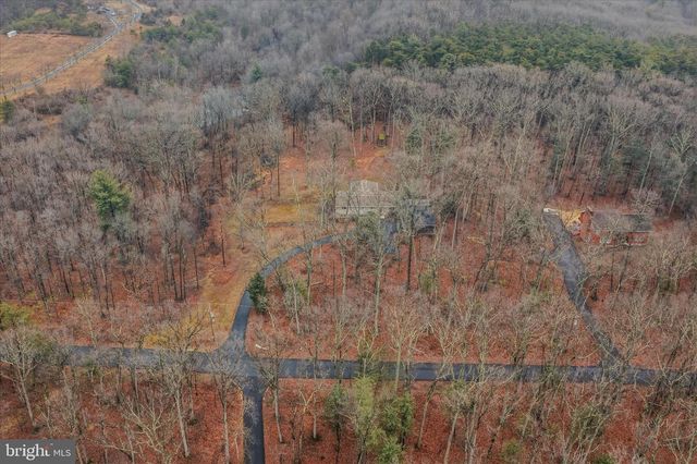 91 IRONWOOD LN, Berkeley Springs, WV 25411