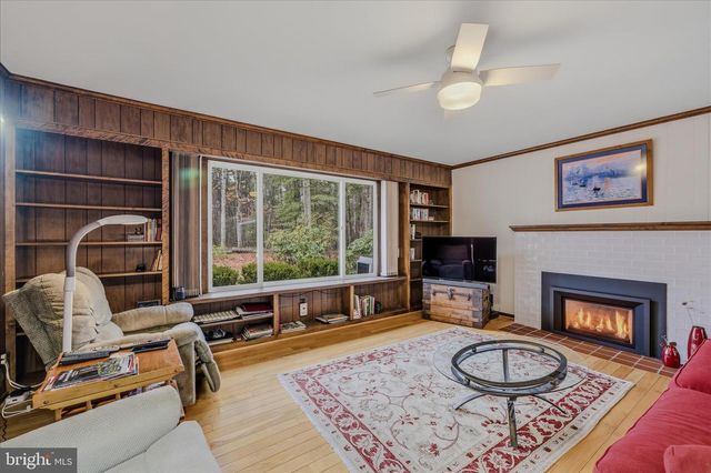 91 IRONWOOD LN, Berkeley Springs, WV 25411