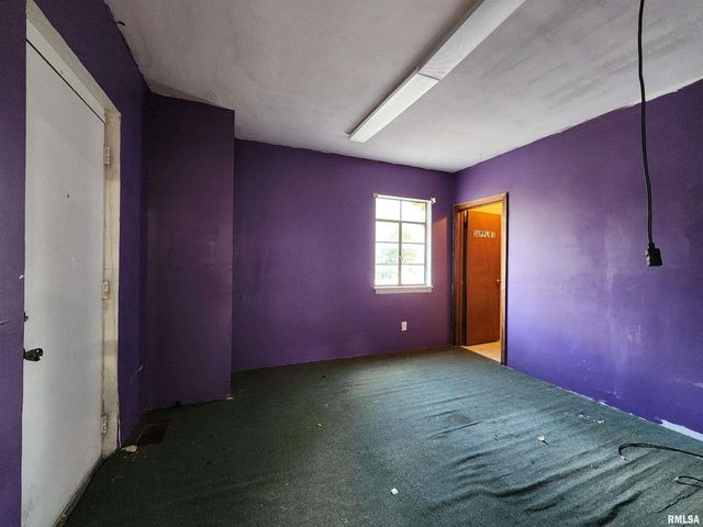 409 S HILL Street, Marion, IL 62959