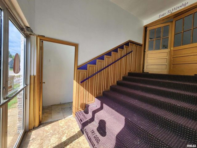 409 S HILL Street, Marion, IL 62959