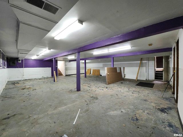 409 S HILL Street, Marion, IL 62959