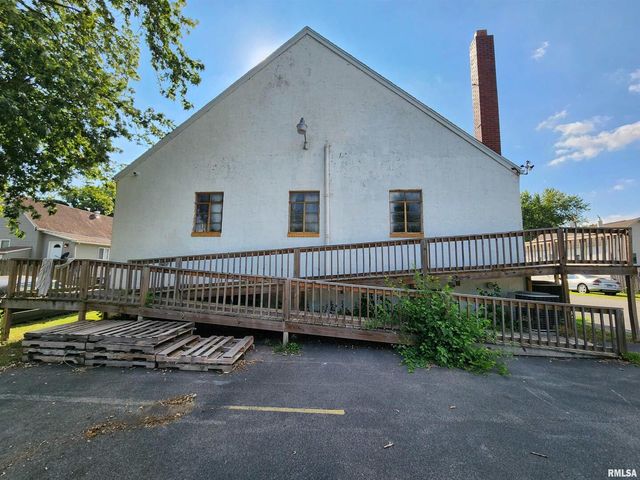 409 S HILL Street, Marion, IL 62959