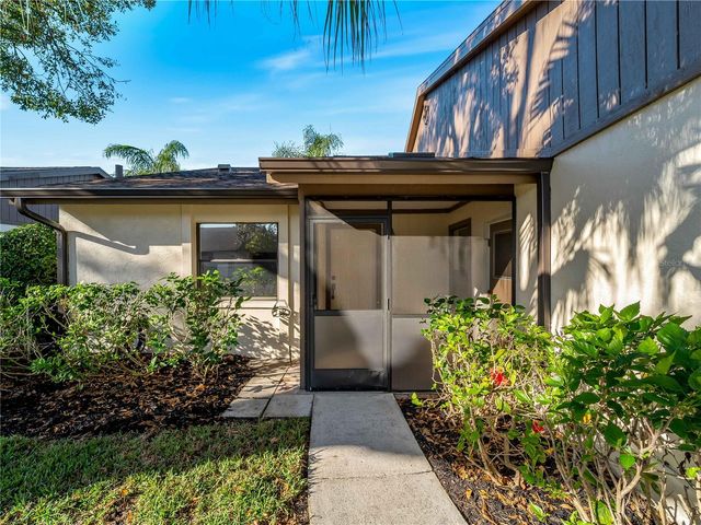365 OAK HILL WAY 32, Sarasota, FL 34232