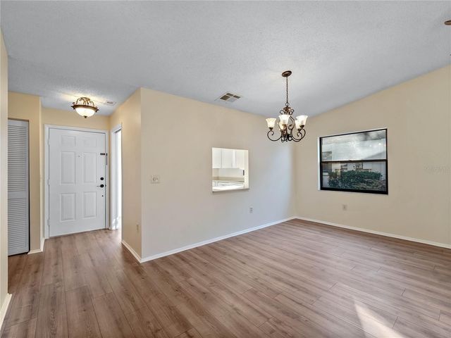 365 OAK HILL WAY 32, Sarasota, FL 34232