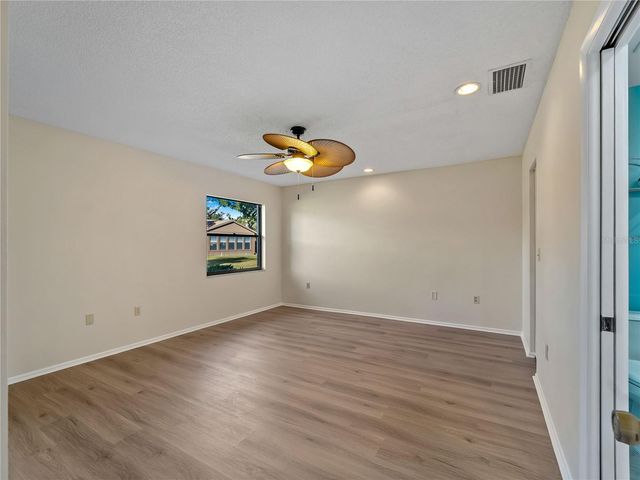 365 OAK HILL WAY 32, Sarasota, FL 34232