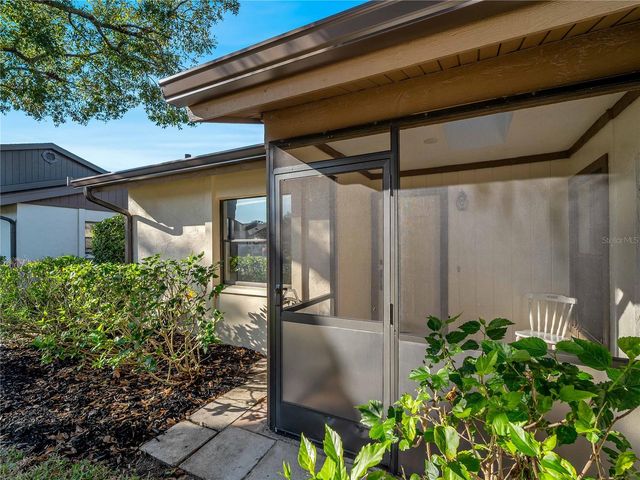 365 OAK HILL WAY 32, Sarasota, FL 34232