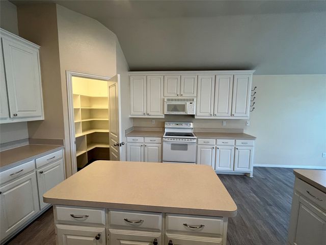 104 Cinnamon Court, Weatherford, TX 76088