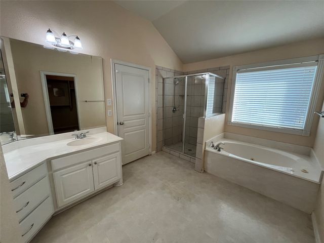 104 Cinnamon Court, Weatherford, TX 76088