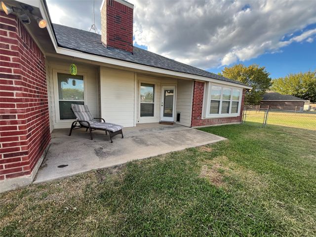 104 Cinnamon Court, Weatherford, TX 76088