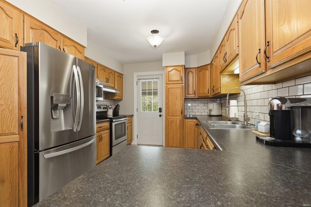 137 Edgewood Drive, Bedford, IN 47421