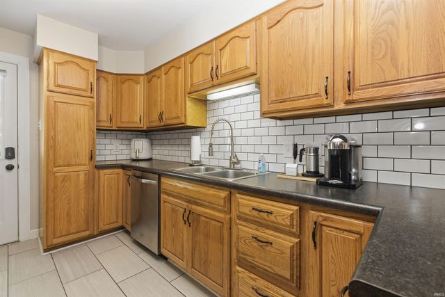 137 Edgewood Drive, Bedford, IN 47421