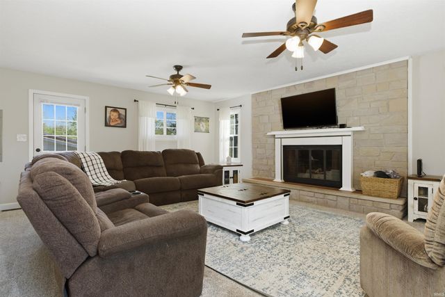 137 Edgewood Drive, Bedford, IN 47421