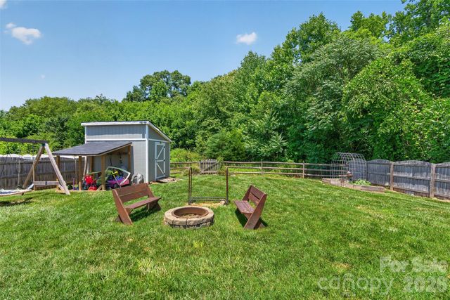 1200 Catawba Run, Lowell, NC 28098