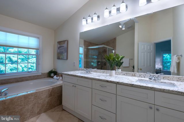 1211 WOODBROOK CT, Reston, VA 20194