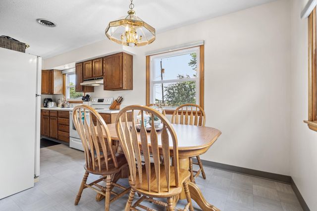 426 3rd Avenue E, West Fargo, ND 58078