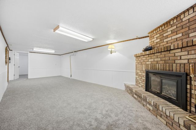 426 3rd Avenue E, West Fargo, ND 58078