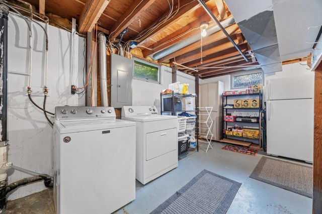 426 3rd Avenue E, West Fargo, ND 58078