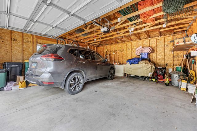 426 3rd Avenue E, West Fargo, ND 58078