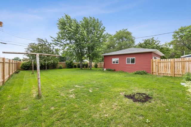 426 3rd Avenue E, West Fargo, ND 58078