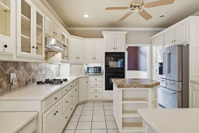 4117 Hollow Oak Circle, Tyler, TX 75707
