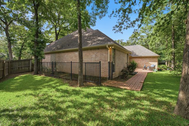 4117 Hollow Oak Circle, Tyler, TX 75707