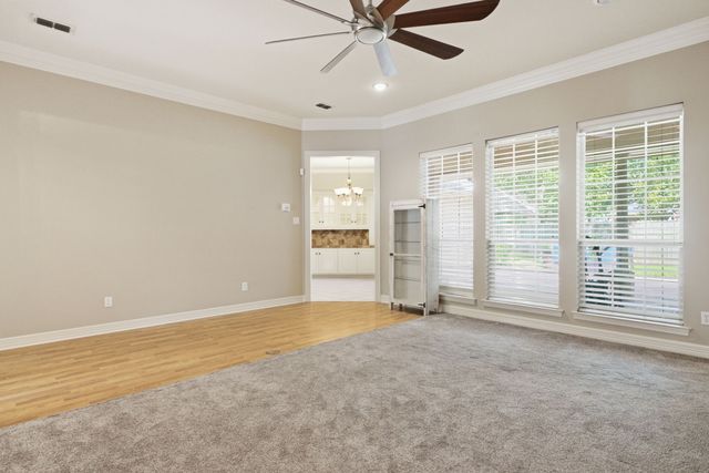 4117 Hollow Oak Circle, Tyler, TX 75707