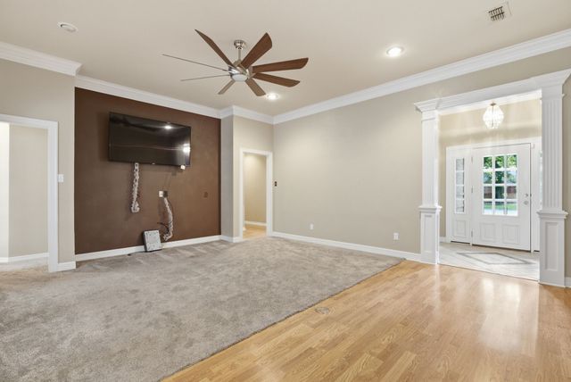 4117 Hollow Oak Circle, Tyler, TX 75707