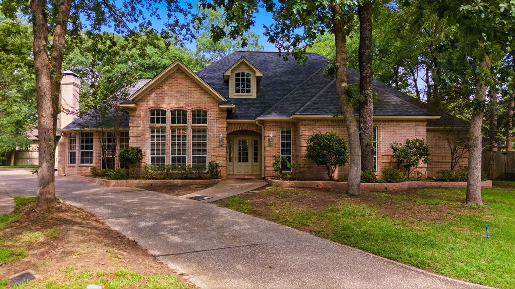 4117 Hollow Oak Circle, Tyler, TX 75707
