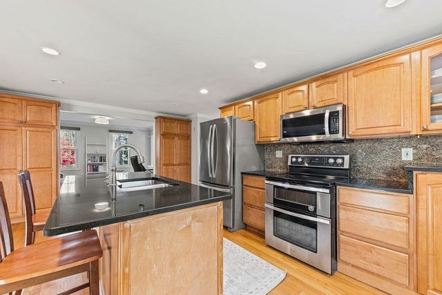 49 Scotch Dam Rd, Easton, MA 02375
