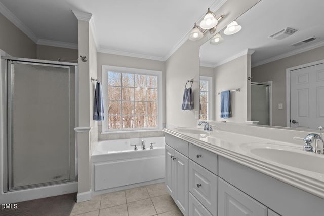 7511 Kristen Drive, Oak Ridge, NC 27310