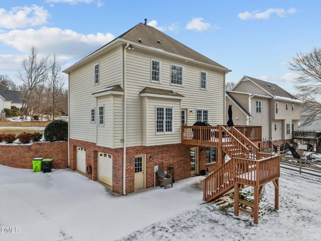 7511 Kristen Drive, Oak Ridge, NC 27310