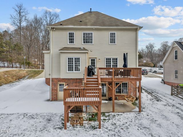 7511 Kristen Drive, Oak Ridge, NC 27310