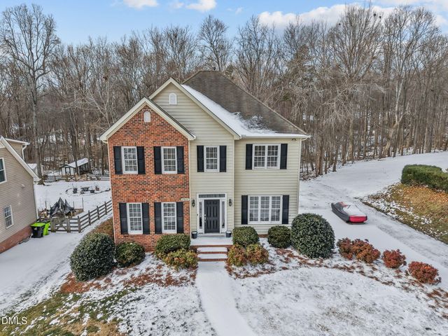 7511 Kristen Drive, Oak Ridge, NC 27310