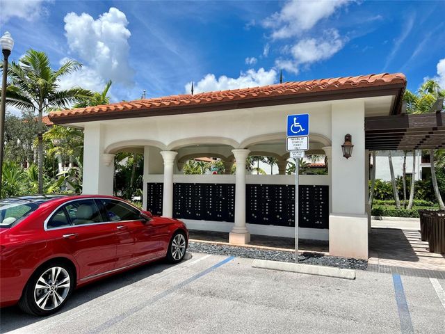 11679 SW 13th Court, Pembroke Pines, FL 33025