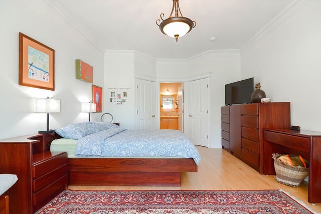 3 Forest St, Newton, MA 02461