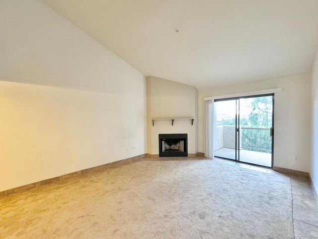 9450 N 95th Street Unit 215, Scottsdale, AZ 85258
