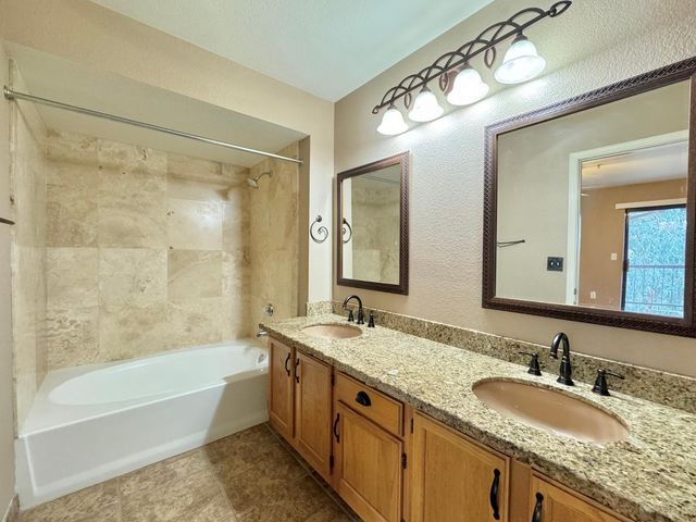 9450 N 95th Street Unit 215, Scottsdale, AZ 85258