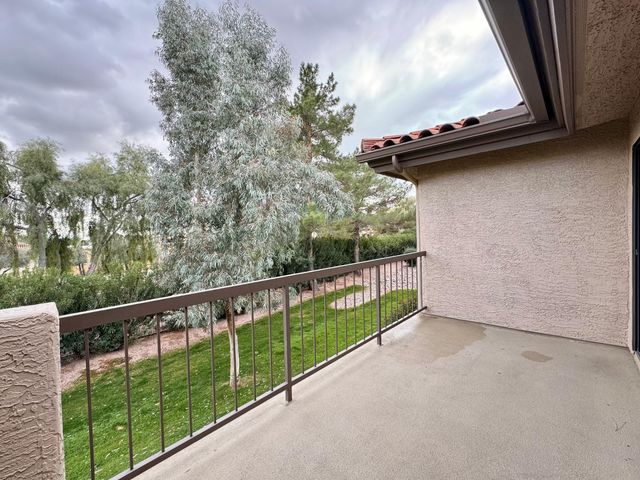 9450 N 95th Street Unit 215, Scottsdale, AZ 85258