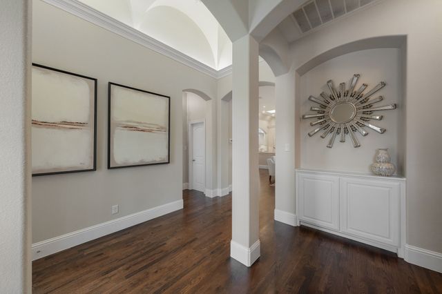 6166 Stapleford Circle, Dallas, TX 75252